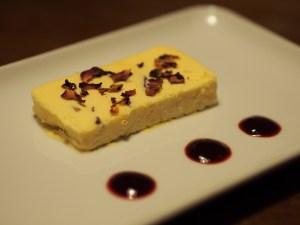 rosenblütenparfait