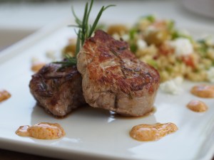 schwein, bulgur, harissa